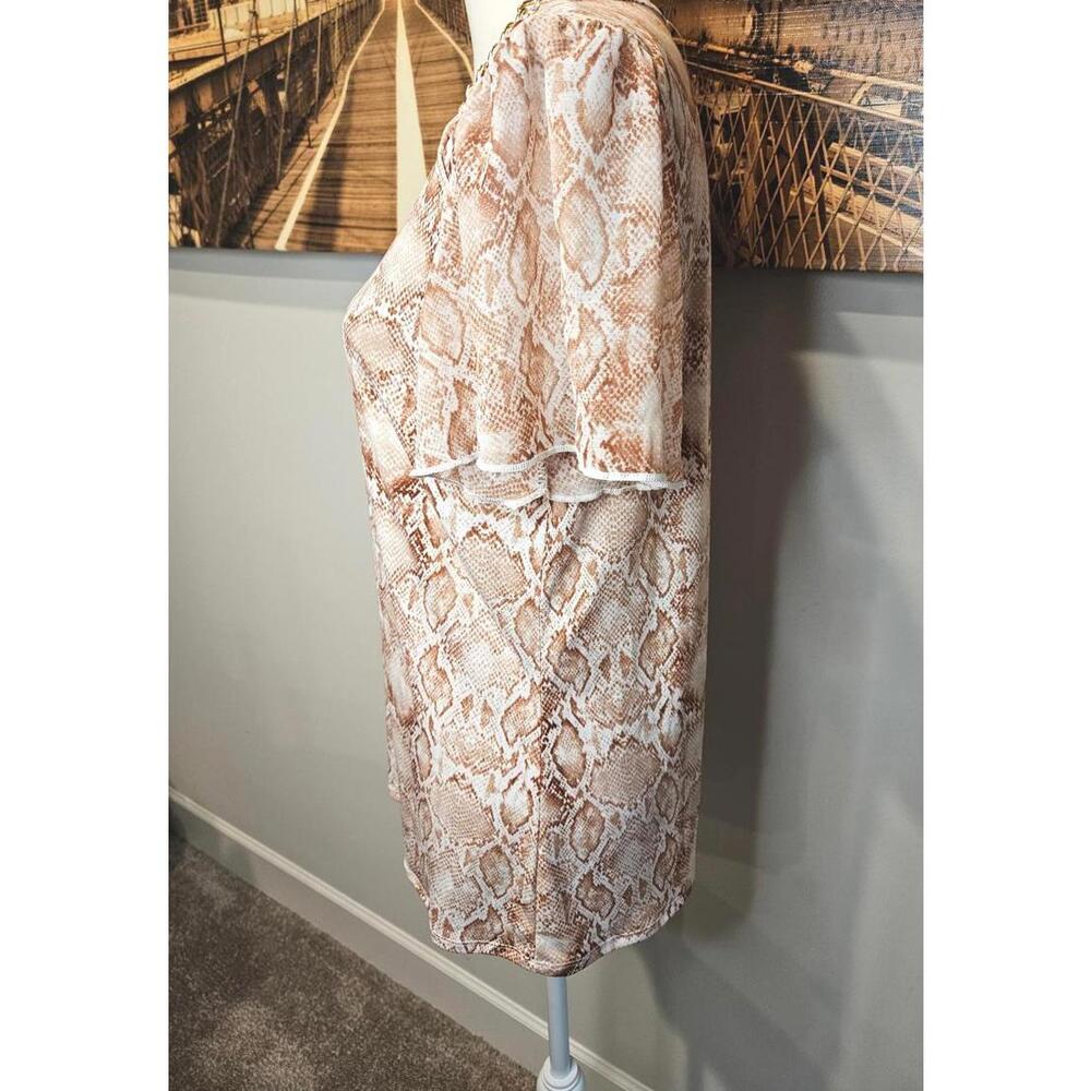Nwt Adele & May Python Print Top with Chain Detail - Picture 3 of 6